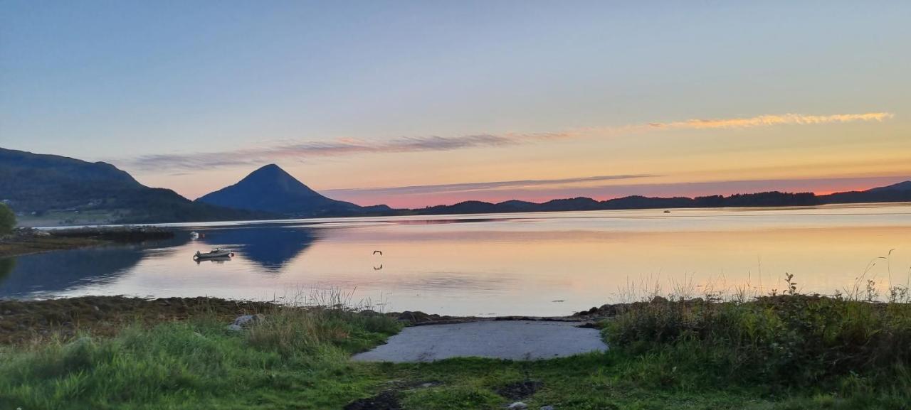 Hotel Rodseth Gardsovernatting Familierom Molde Exterior foto