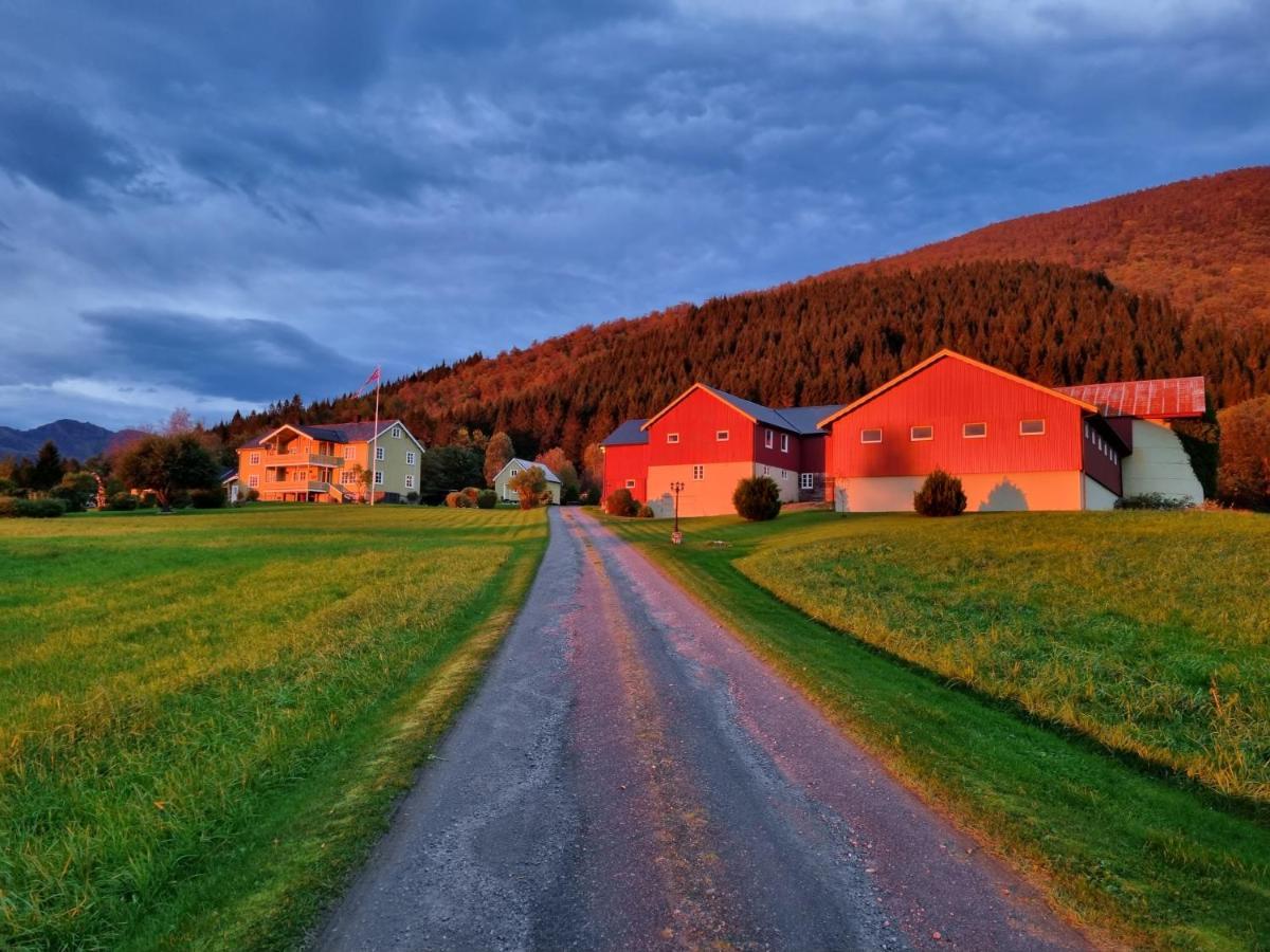 Hotel Rodseth Gardsovernatting Familierom Molde Exterior foto