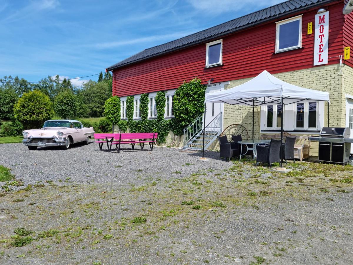 Hotel Rodseth Gardsovernatting Familierom Molde Exterior foto